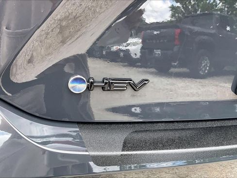 Used 2026 Toyota Camry SE FWD image 30