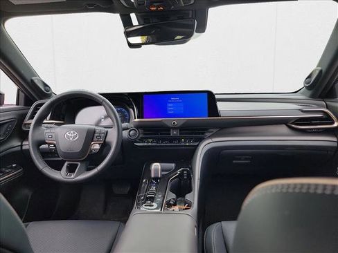 Used 2025 Toyota Crown Nightshade image 17