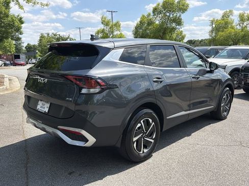 Used 2023 Kia Sportage LX AWD/4WD image 7