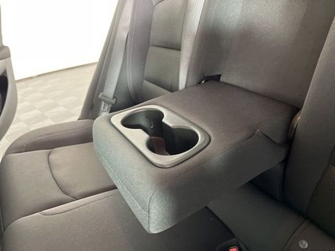 Used 2024 Chevrolet Malibu LT image 43