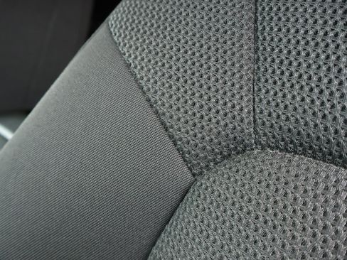 Used 2023 Chevrolet Colorado LT w/ LT Convenience Package image 9