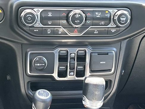 Used 2021 Jeep Wrangler Unlimited Sport AWD/4WD image 24