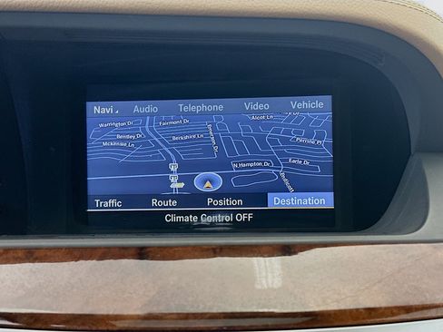 Used 2011 Mercedes-Benz S 550 4MATIC image 21