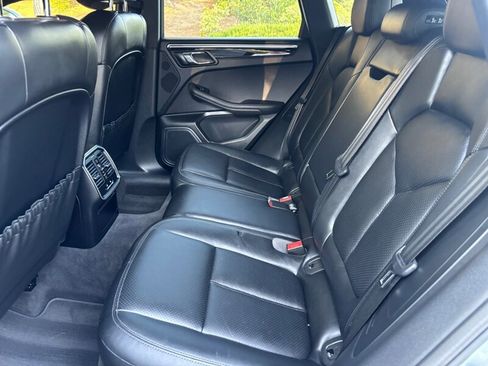 Used 2016 Porsche Macan S image 14