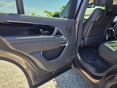 Used 2024 Land Rover Range Rover Long Wheelbase Autobiography AWD/4WD image 21
