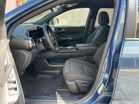 Used 2025 Chevrolet Equinox LT image 25