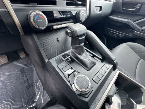 Used 2024 Toyota Tacoma SR5 AWD/4WD image 29