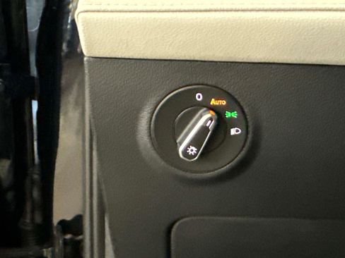 New 2026 Volkswagen Taos S image 29