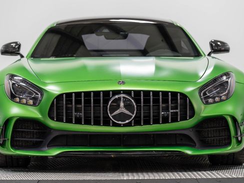Used 2018 Mercedes-Benz AMG GT R image 3