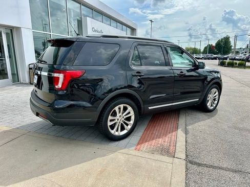 Used 2019 Ford Explorer XLT w/ Equipment Group 202A FWD image 7
