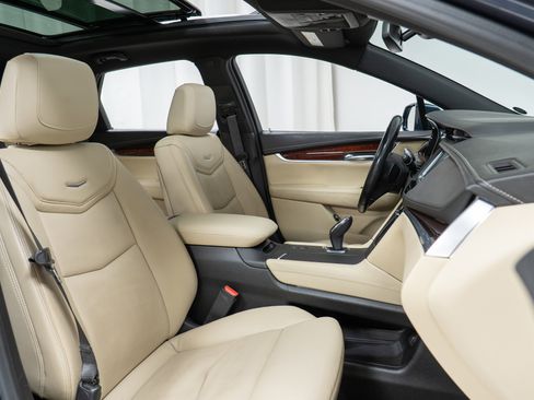 Used 2019 Cadillac XT5 Premium Luxury image 22