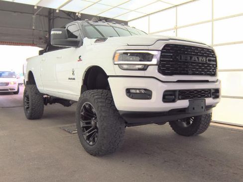 Used 2024 RAM 2500 Big Horn w/ Night Edition AWD/4WD image 3