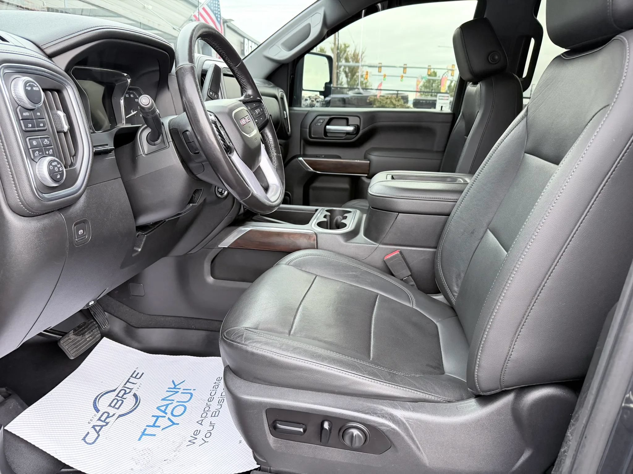 Used 2020 GMC Sierra 3500 SLT w/ Technology Package AWD/4WD image 13
