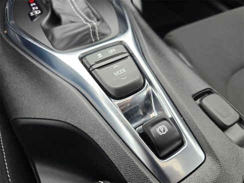 Used 2021 Chevrolet Camaro LT image 23