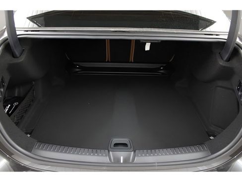 Used 2025 Mercedes-Benz E 450 4MATIC Sedan image 28