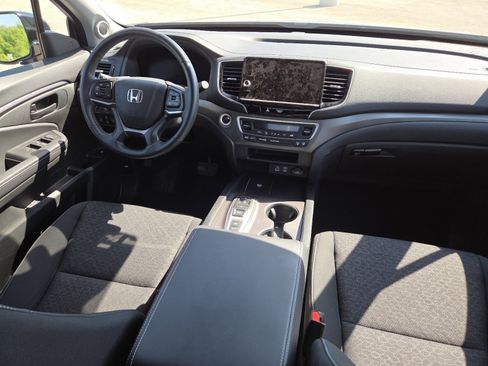 Used 2025 Honda Ridgeline Sport image 19
