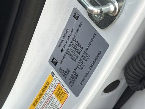 Certified 2024 GMC Yukon SLT image 35