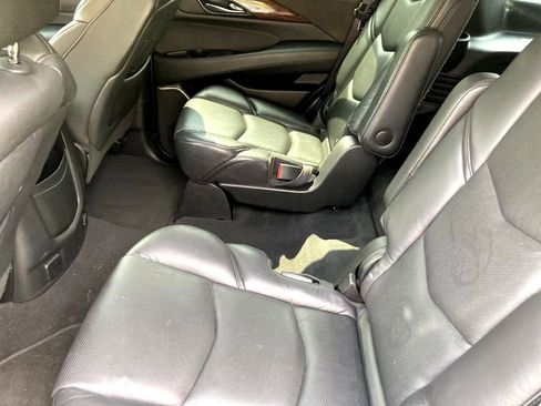 Used 2019 Cadillac Escalade Premium Luxury image 29