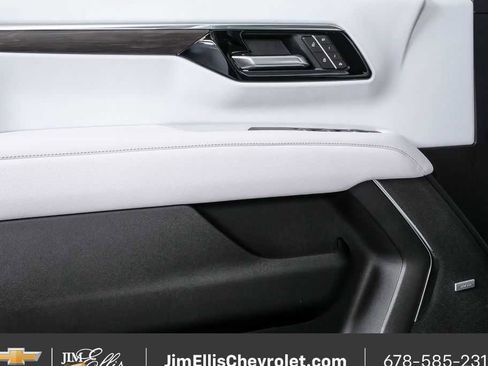 New 2026 Chevrolet Suburban Premier w/ Sun And Tow Package image 6