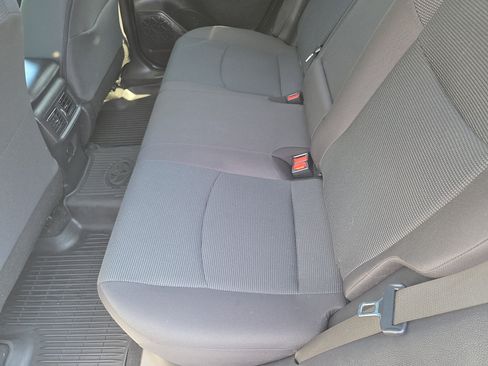 Used 2023 Toyota RAV4 LE AWD/4WD image 22