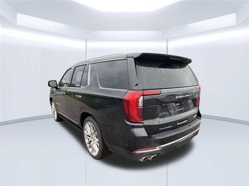 Used 2025 GMC Yukon Denali Ultimate AWD/4WD image 11