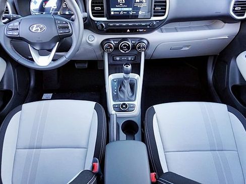 New 2026 Hyundai Venue SEL image 24