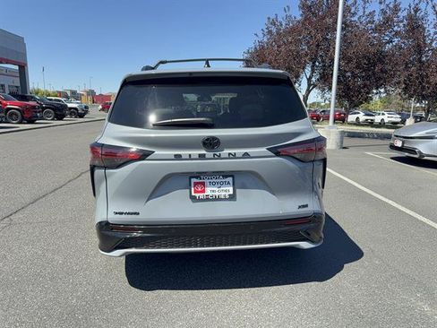 Used 2026 Toyota Sienna XSE AWD/4WD image 35