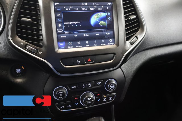 Used 2020 Jeep Cherokee Trailhawk w/ Cold Weather Group AWD/4WD image 19