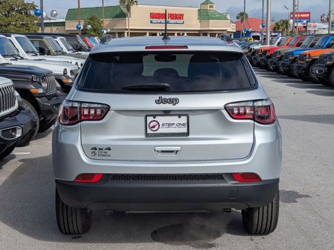 New 2026 Jeep Compass Latitude image 6