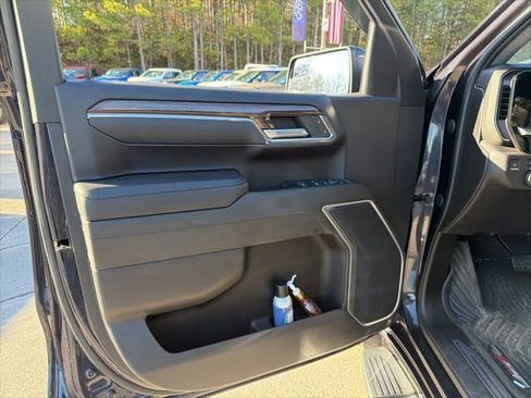 Used 2023 Chevrolet Silverado 1500 RST image 19