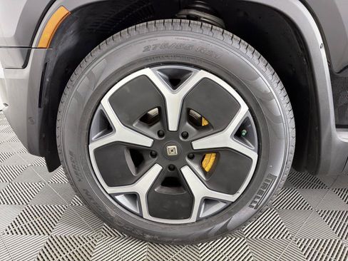 Used 2022 Rivian R1T Adventure AWD/4WD image 9
