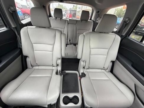 Used 2020 Honda Pilot Touring image 17