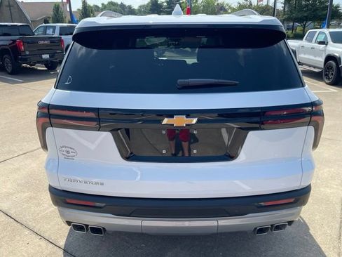 Used 2026 Chevrolet Traverse LT w/ LPO, Floor Liner Package FWD image 6