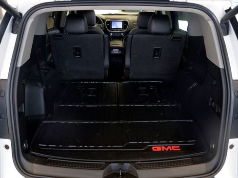 Used 2022 GMC Acadia AT4 w/ Technology Package image 31