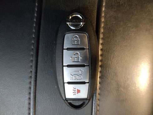 Used 2018 Nissan Rogue SV AWD/4WD image 32