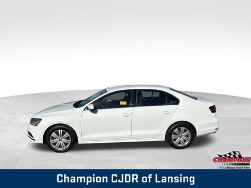 Used 2017 Volkswagen Jetta S image 4