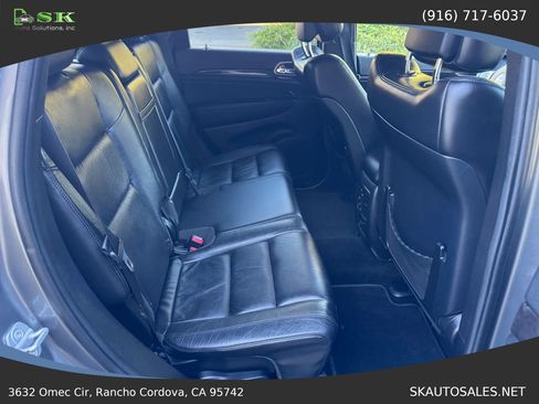 Used 2012 Jeep Grand Cherokee Laredo AWD/4WD image 21