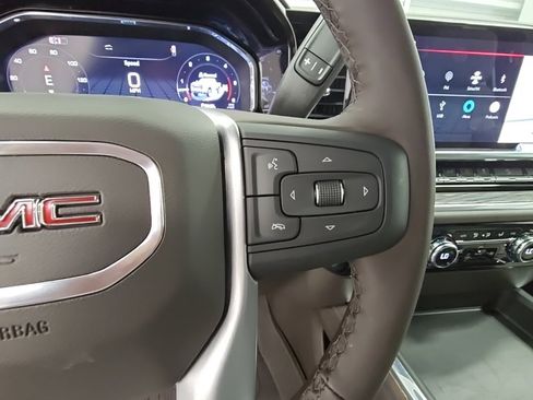 New 2025 GMC Sierra 2500 SLT image 28