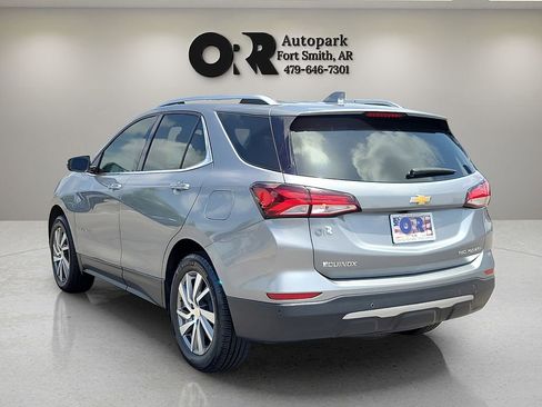 Used 2023 Chevrolet Equinox Premier image 4