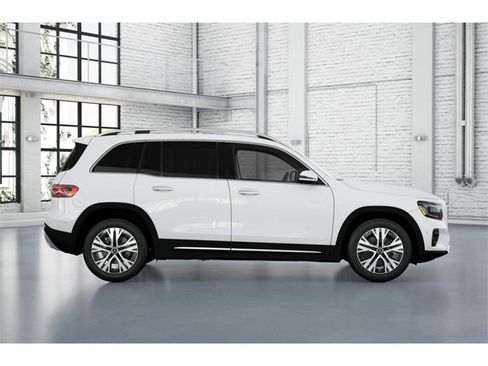 New 2026 Mercedes-Benz GLB 250 4MATIC image 16