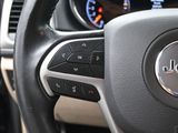 Used 2022 Jeep Grand Cherokee Laredo E image 2
