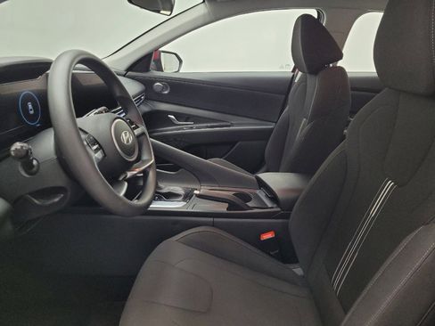 Used 2024 Hyundai Elantra SEL image 17