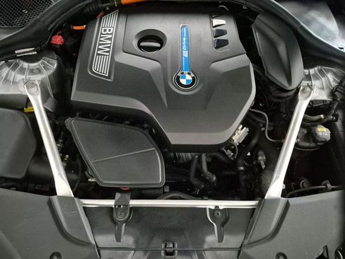 Used 2019 BMW 530e xDrive w/ Convenience Package AWD/4WD image 24