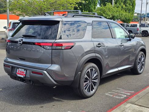 New 2026 Nissan Pathfinder Platinum w/ Accent Package AWD/4WD image 5
