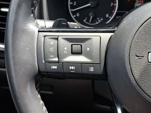 Used 2023 Nissan Rogue SL AWD/4WD image 22