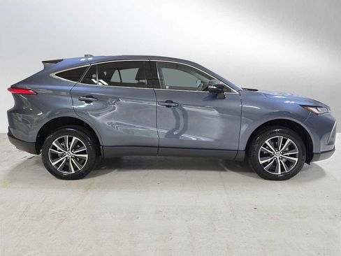 Used 2023 Toyota Venza LE AWD/4WD image 2