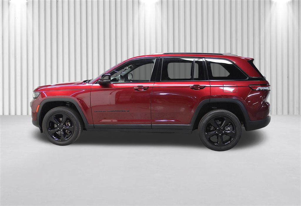 Certified 2023 Jeep Grand Cherokee Altitude AWD/4WD image 7