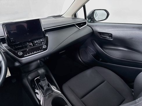 Certified 2025 Toyota Corolla LE FWD image 21