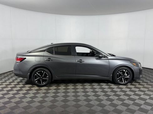 Used 2025 Nissan Sentra SV FWD image 5