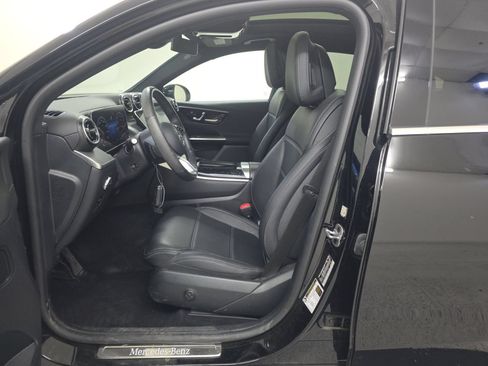 Used 2024 Mercedes-Benz GLC 300 4MATIC image 6